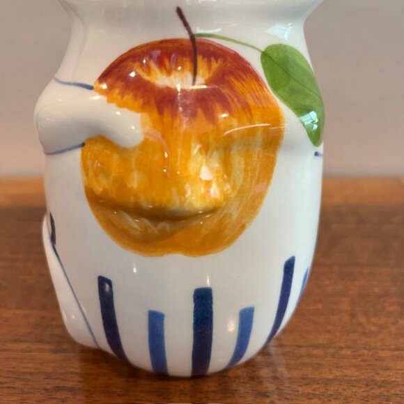 Laurie Gates Hand Painted Ceramic Mouse Holding Apple Cheese Shaker - Picture 7 of 8